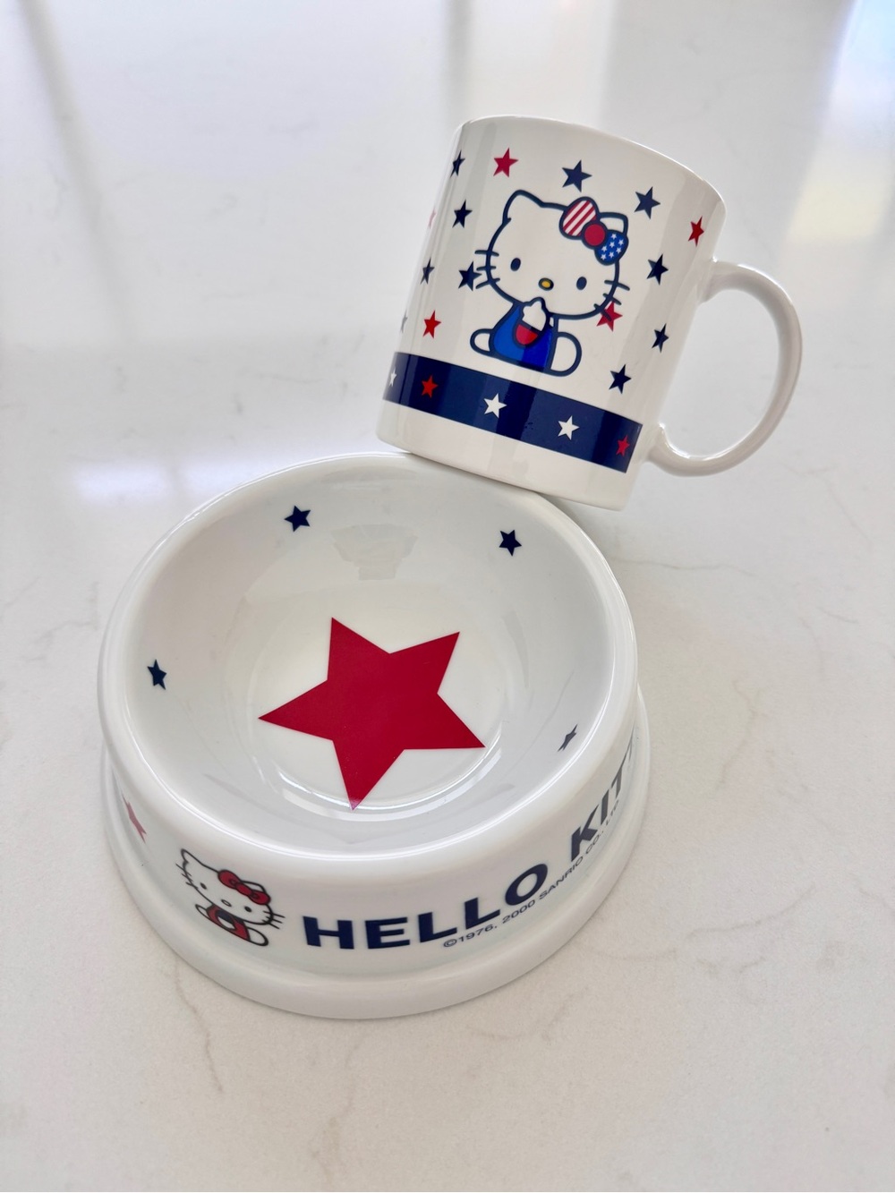 ✨𝙷𝚘𝚜𝚝 𝙿𝚒𝚌𝚔✨ Sanrio Hello Kitty Vintage Ceramic Pet Bowl & Mug Bundle